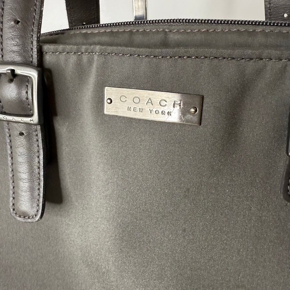 Coach Vintage Plain Gray and Brown Shoulder Bag Medium - Picture 3 of 11